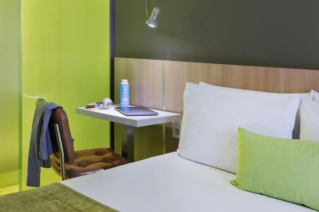 Mercure Gare Du Nord 4*